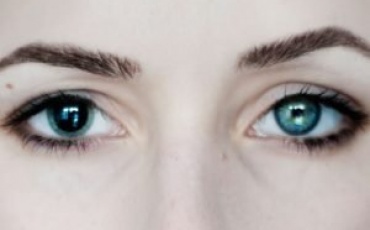 Анизокория - это нарушение зрачков с неодинаковым диаметром в обоих глазах.В темноте они расширяются, чтобы захватить больше света, при ярком свете...